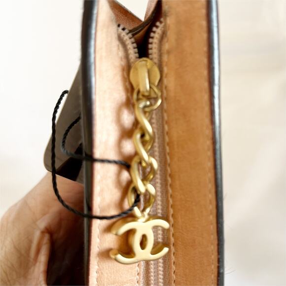 CHANEL Mini Pouch Purse Haraco Moss Green RARE Find - Picture 12 of 15